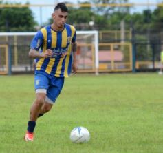 Foto de la galería: El Decano debutó con un triunfo sobre Mitre en el Federal C