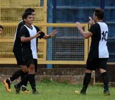 Foto de la galería: El Decano debutó con un triunfo sobre Mitre en el Federal C