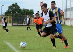Foto de la galería: El Decano debutó con un triunfo sobre Mitre en el Federal C