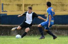 Foto de la galería: El Decano debutó con un triunfo sobre Mitre en el Federal C