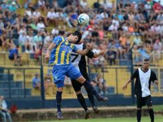 Foto de la galería: El Decano debutó con un triunfo sobre Mitre en el Federal C