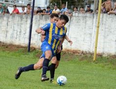 Foto de la galería: El Decano debutó con un triunfo sobre Mitre en el Federal C