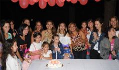 Foto de la galería: Sábado en el club Capri: Carina Rojas celebró su cumpleaños en familia y con amigos