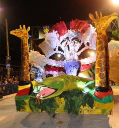 Foto de la galería: San Ignacio vivió la final del carnaval misionero: las mejores fotos