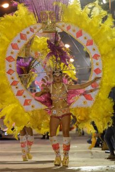 Foto de la galería: San Ignacio vivió la final del carnaval misionero: las mejores fotos