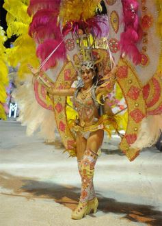 Foto de la galería: San Ignacio vivió la final del carnaval misionero: las mejores fotos