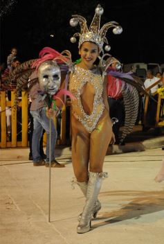 Foto de la galería: San Ignacio vivió la final del carnaval misionero: las mejores fotos