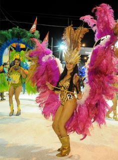 Foto de la galería: San Ignacio vivió la final del carnaval misionero: las mejores fotos