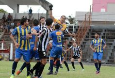 Foto de la galería: Mitre se tomó revancha: superó 2 a 0 al Decano