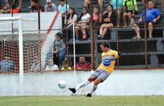 Foto de la galería: Mitre se tomó revancha: superó 2 a 0 al Decano