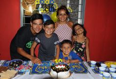 Foto de la galería: Ignacio David cumplió 10 años y compartió con amiguitos en su casa