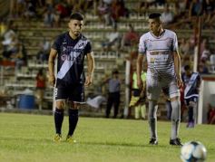 Foto de la galería: Dura caída de Guaraní ante San Jorge: quedó al borde del descenso