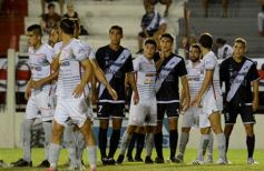 Foto de la galería: Dura caída de Guaraní ante San Jorge: quedó al borde del descenso