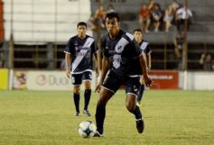 Foto de la galería: Dura caída de Guaraní ante San Jorge: quedó al borde del descenso