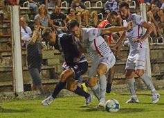 Foto de la galería: Dura caída de Guaraní ante San Jorge: quedó al borde del descenso