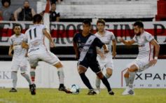 Foto de la galería: Dura caída de Guaraní ante San Jorge: quedó al borde del descenso