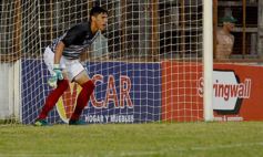 Foto de la galería: Dura caída de Guaraní ante San Jorge: quedó al borde del descenso