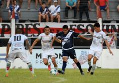 Foto de la galería: Dura caída de Guaraní ante San Jorge: quedó al borde del descenso