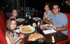 Foto de la galería: Noche de viernes en Itakuá: una cita ineludible en Posadas