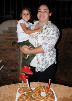 Foto de la galería: Ariana festejó a lo grande a sus 20 años en Garupá