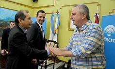 Foto de la galería: Banco Macro y el Gobierno firmaron un convenio para financiar la construcción de casas de madera