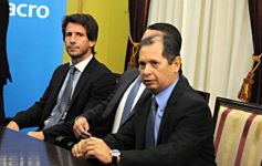 Foto de la galería: Banco Macro y el Gobierno firmaron un convenio para financiar la construcción de casas de madera