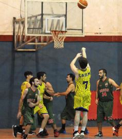 Foto de la galería: En un duelo de posadeños, Mitre derrotó a Brown por la primera fecha del Provincial