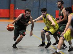 Foto de la galería: En un duelo de posadeños, Mitre derrotó a Brown por la primera fecha del Provincial