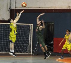 Foto de la galería: En un duelo de posadeños, Mitre derrotó a Brown por la primera fecha del Provincial