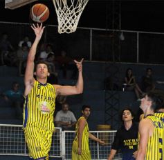 Foto de la galería: En un duelo de posadeños, Mitre derrotó a Brown por la primera fecha del Provincial