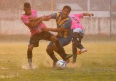 Foto de la galería: El día en que Mitre y el Deca no pudieron con la lluvia