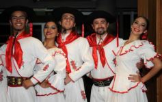 Foto de la galería: A puro chamamé: Día del Acordeonista y homenaje a Nini Flores en el Teatro Lírico