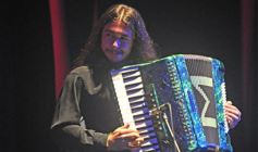 Foto de la galería: A puro chamamé: Día del Acordeonista y homenaje a Nini Flores en el Teatro Lírico
