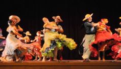Foto de la galería: A puro chamamé: Día del Acordeonista y homenaje a Nini Flores en el Teatro Lírico