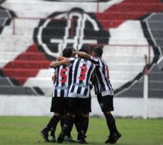 Foto de la galería: Mitre pasó a semifinales del Federal C: derrotó al Deca por penales