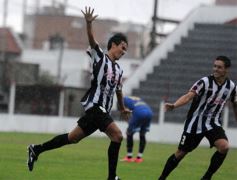 Foto de la galería: Mitre pasó a semifinales del Federal C: derrotó al Deca por penales