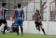 Foto de la galería: Mitre pasó a semifinales del Federal C: derrotó al Deca por penales