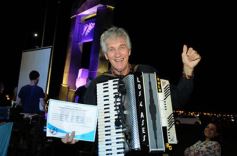 Foto de la galería: Vigilia por los 36 años de la Guerra de Malvinas: música para consolidar la memoria