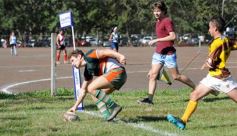 Foto de la galería: Tacurú-Lomas: el futuro del rugby misionero en acción
