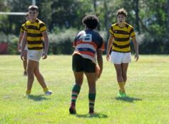Foto de la galería: Tacurú-Lomas: el futuro del rugby misionero en acción