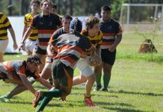 Foto de la galería: Tacurú-Lomas: el futuro del rugby misionero en acción