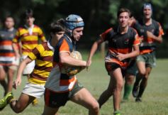 Foto de la galería: Tacurú-Lomas: el futuro del rugby misionero en acción