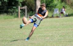 Foto de la galería: Tacurú-Lomas: el futuro del rugby misionero en acción