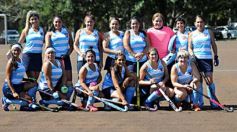 Foto de la galería: Hockey: las mamis del Capri tuvieron una victoria sobre las de Guaraní