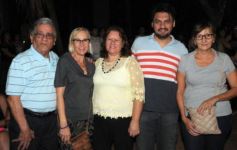 Foto de la galería: Los Alonsitos transformaron a la plaza en una fiesta chamamecera