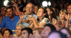 Foto de la galería: Los Alonsitos transformaron a la plaza en una fiesta chamamecera