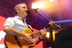 Foto de la galería: Los Alonsitos transformaron a la plaza en una fiesta chamamecera