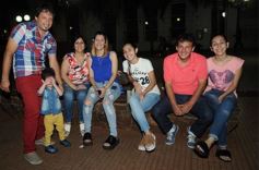 Foto de la galería: Los Alonsitos transformaron a la plaza en una fiesta chamamecera