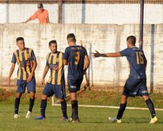 Foto de la galería: Mitre y Brown, empate 1 a 1 en el inicio de la Liga