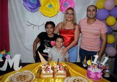 Foto de la galería: Melisa cumplió 11 y lo festejó con los suyos en el barrio A-3-2